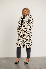 Jakke Katie Paintbrush Print Long Faux Fur Coat
