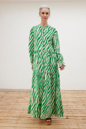 
                
                    Load image into Gallery viewer, Stella Nova Isolda Green Maxi Dress
                
            