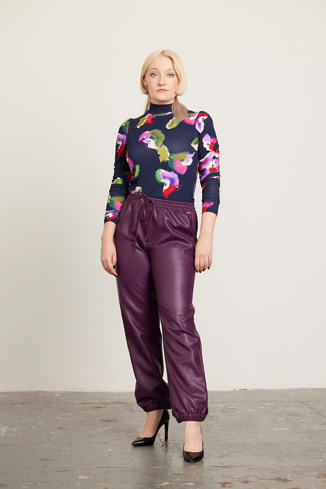 
                
                    Load image into Gallery viewer, POM Amsterdam Winterbloom Glow Trousers
                
            