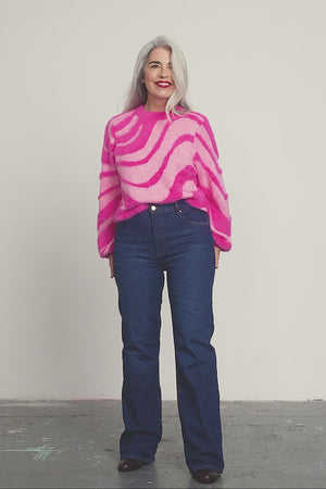 
                
                    Load and play video in Gallery viewer, Cras Angelacras Swirl Pink Jumper
                
            
