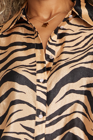 
                
                    Load image into Gallery viewer, Cras Ginacras Zebra Almond Shirt
                
            