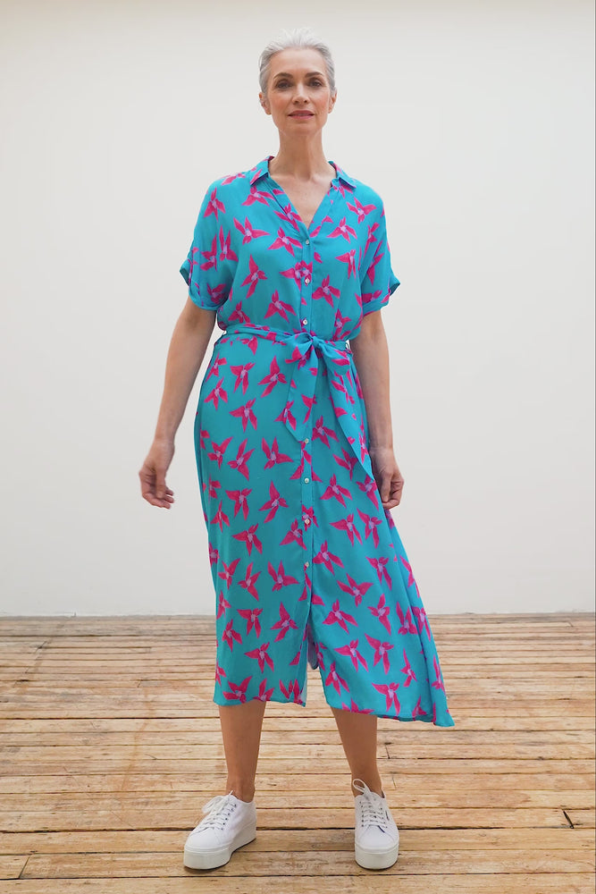 
                
                    Load and play video in Gallery viewer, POM Amsterdam Lynn Origami Flower Blue Midi Dress
                
            